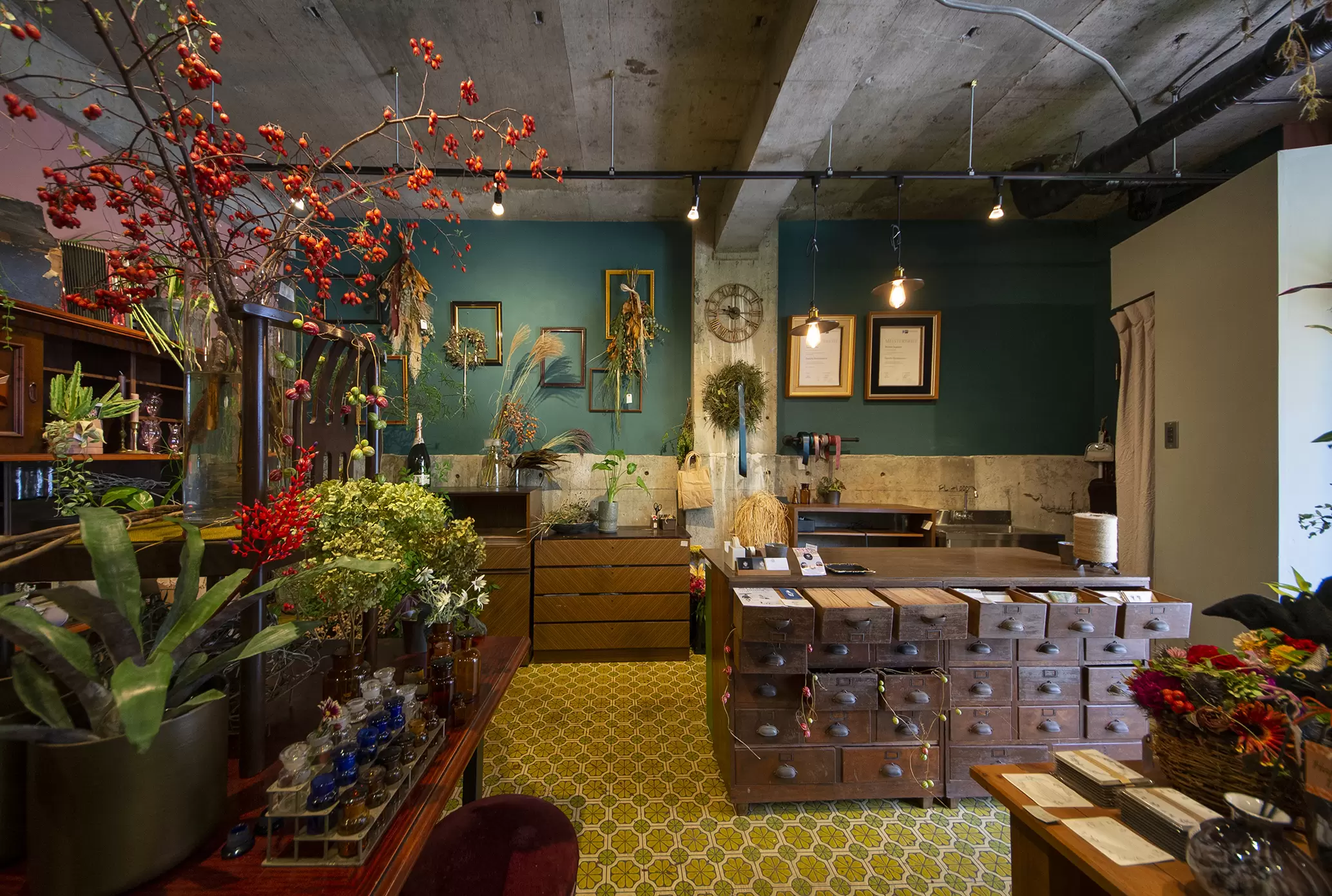 Mistel（ほとんどの材料をリサイクル素材で作った花屋）