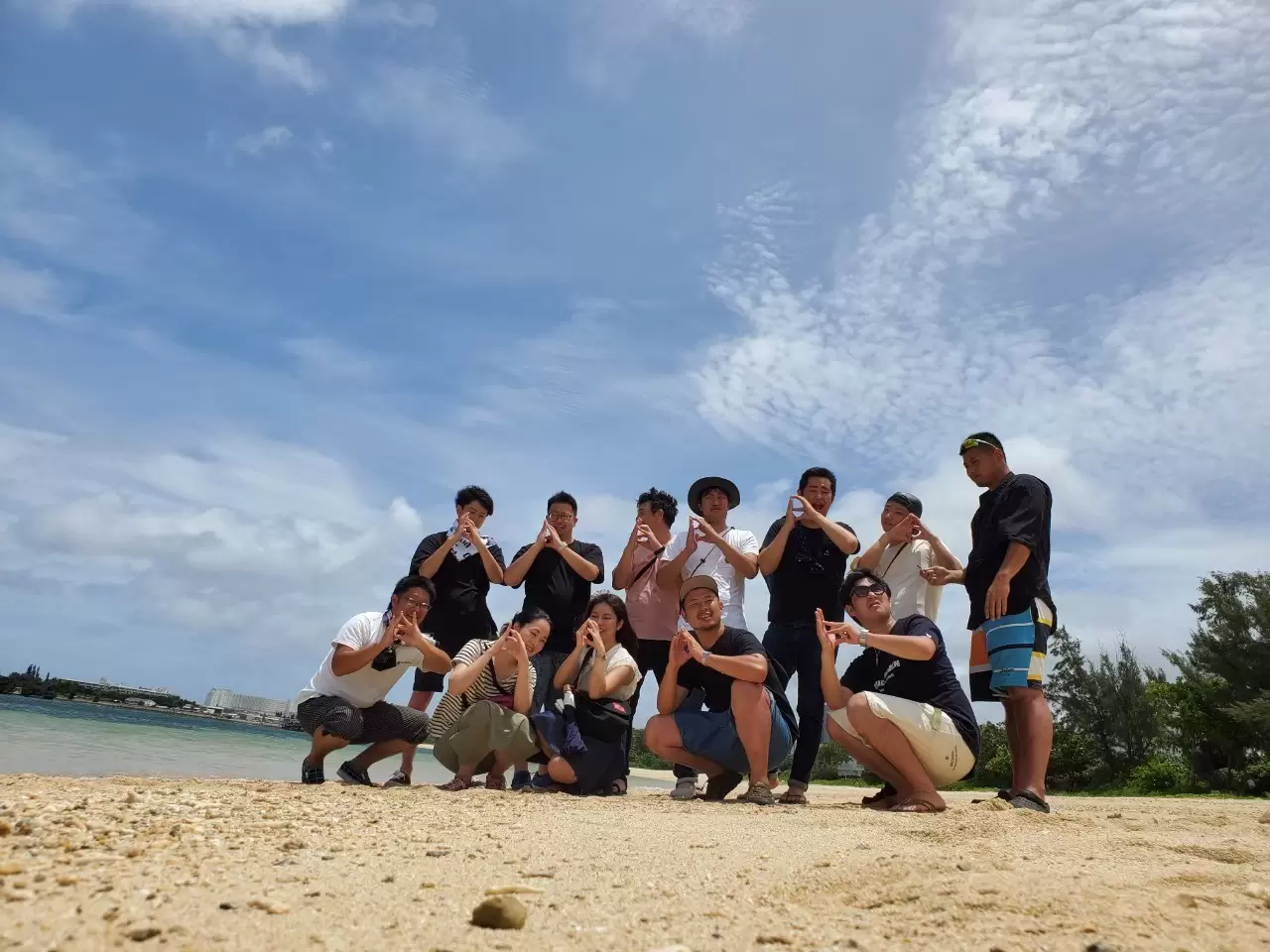 社員旅行は沖縄や北海道！みんなで馬鹿みたいにふざけ合って楽しんでいます笑
