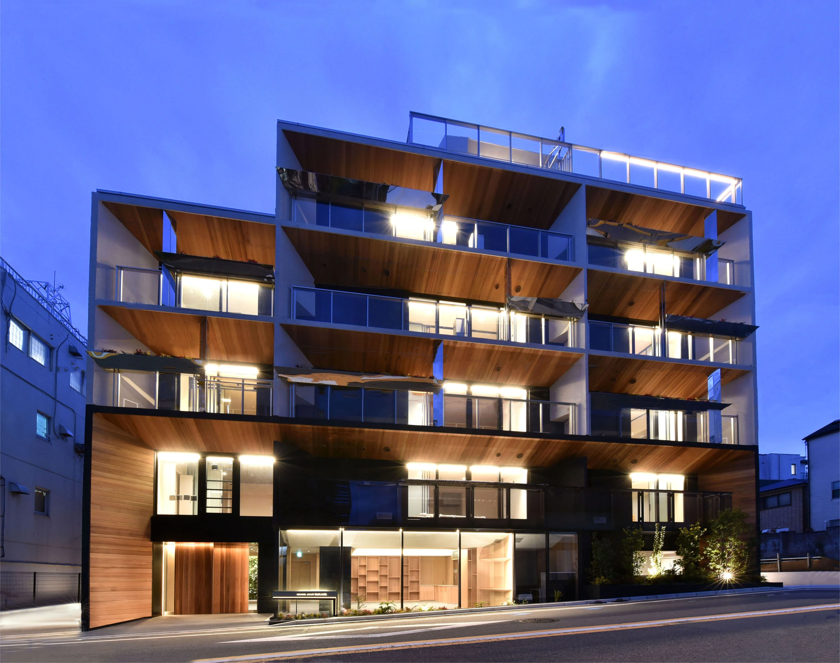 サービス付き高齢者住宅  目に優しく柔らかで温もりのある外観としました