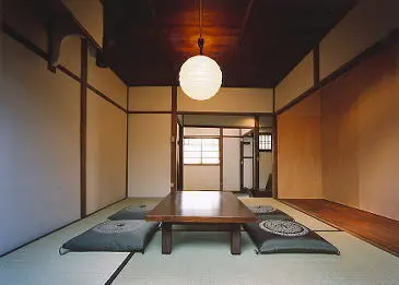 当工房の打合せスペースです。京町屋を改装した事務所です。