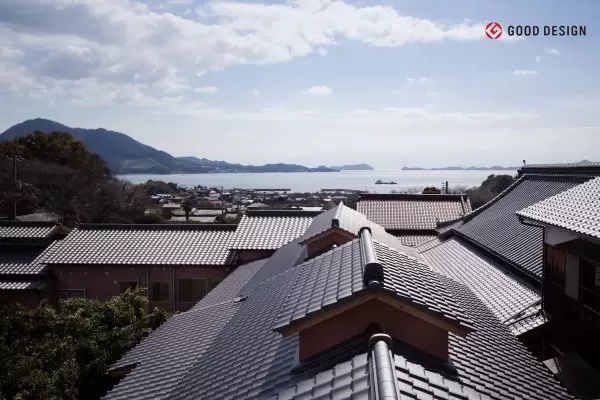大慈こども園/広島県尾道市生口島 寺院横の傾斜地に建つ木造平屋の園舎 グッドデザイン賞・甍賞受賞