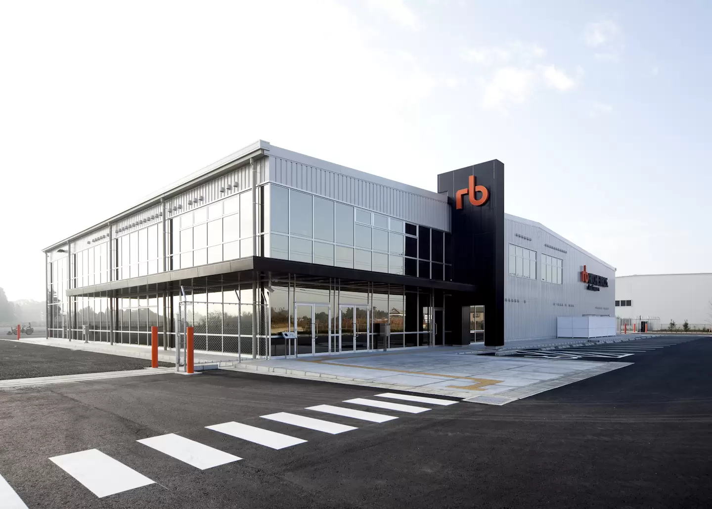 成田オークション会場（千葉県成田国際空港近郊）重機専用オークション会場