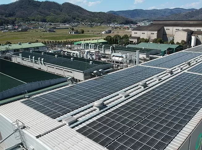 企業様の屋根上に太陽光発電システムを設置するため、構造設計の知識や経験を活かしていただけます。