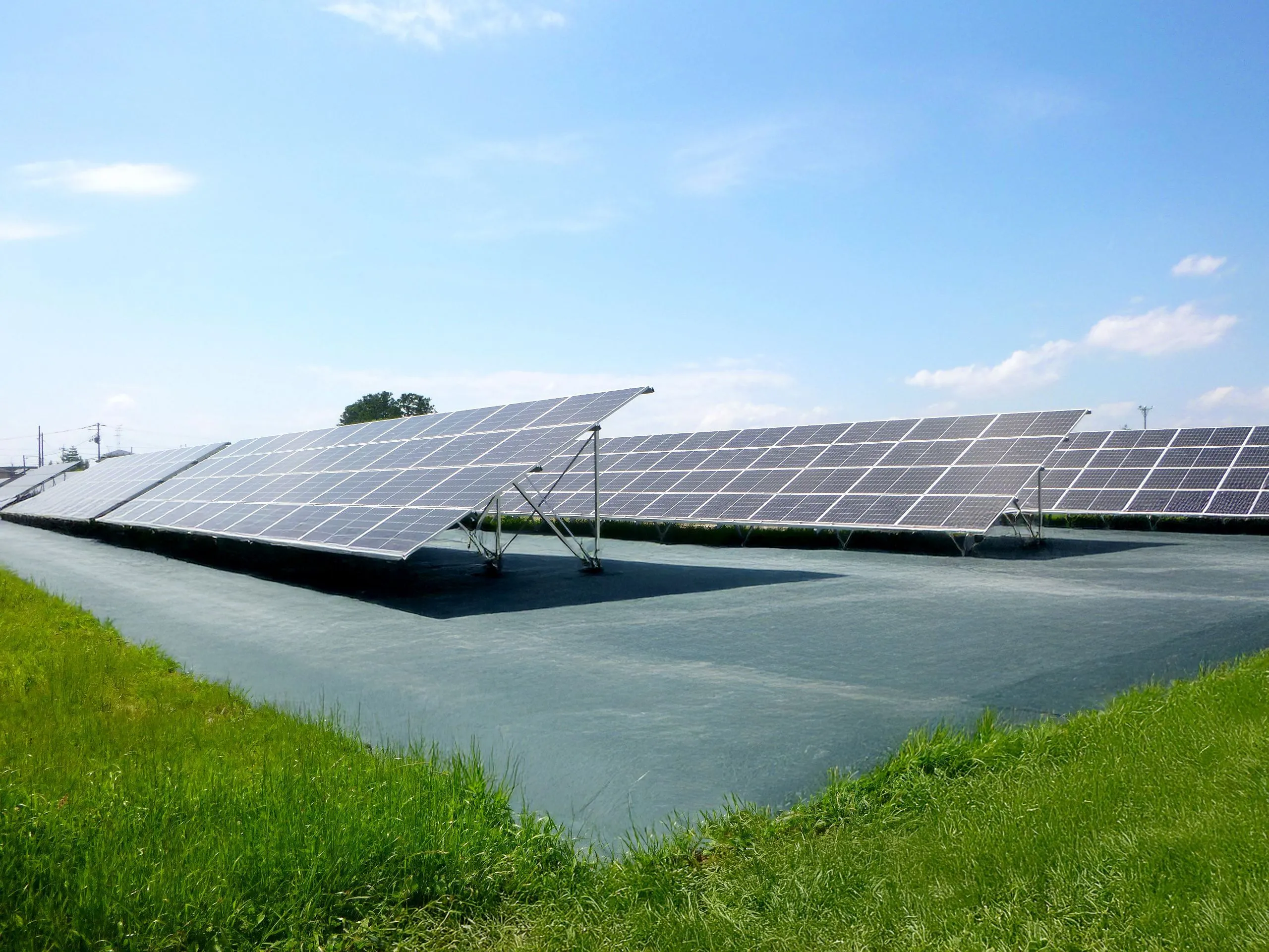 太陽光発電システム（地面設置）