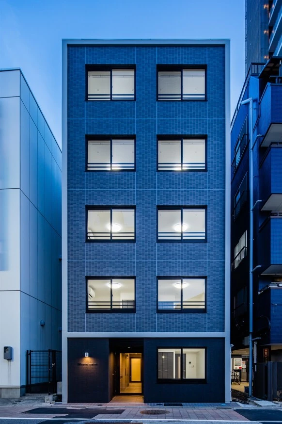 流行に捉われないベーシックなデザインと、高い耐久性・メンテナンス性を重視しています