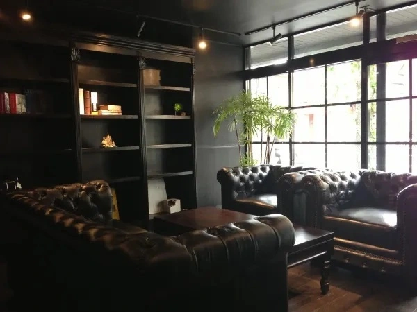 応接室はこんな感じです。