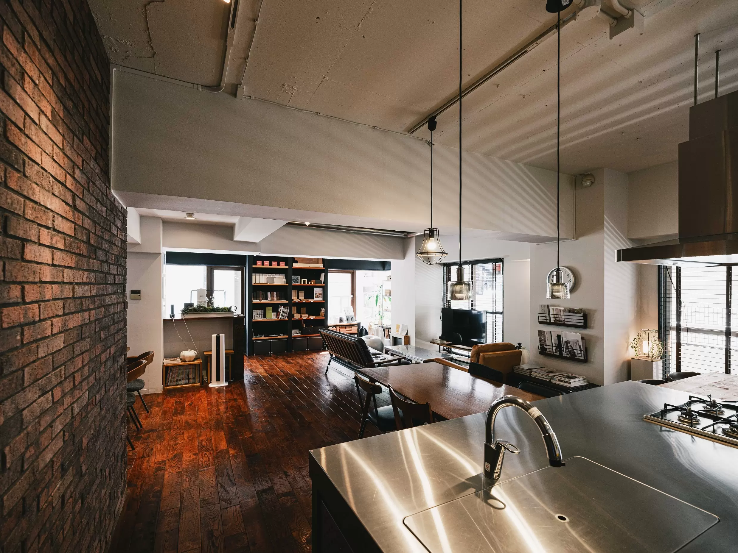 弊社「青山ショールーム」