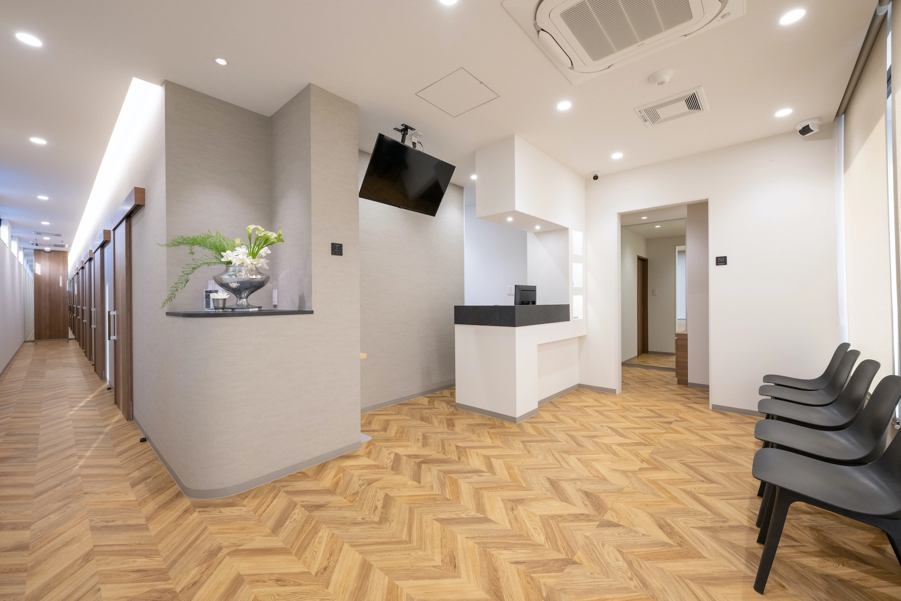 スッキリした内装には見せ場を絶対入れる