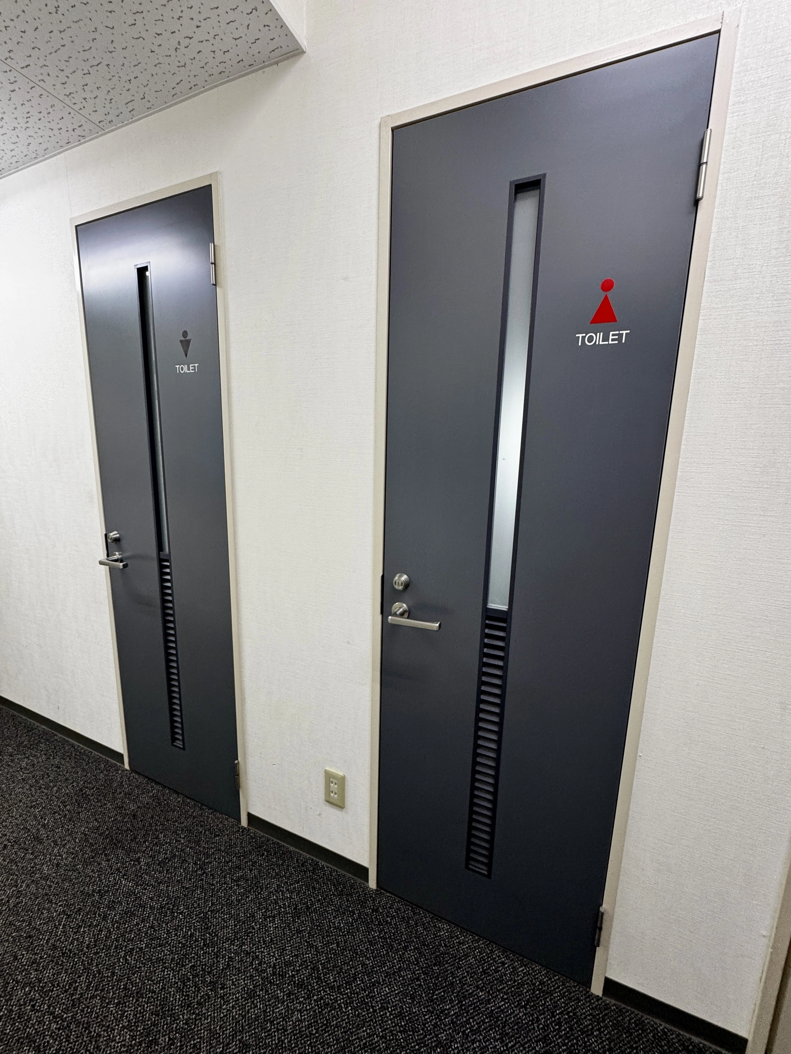 1Fトイレ　男女別であります。