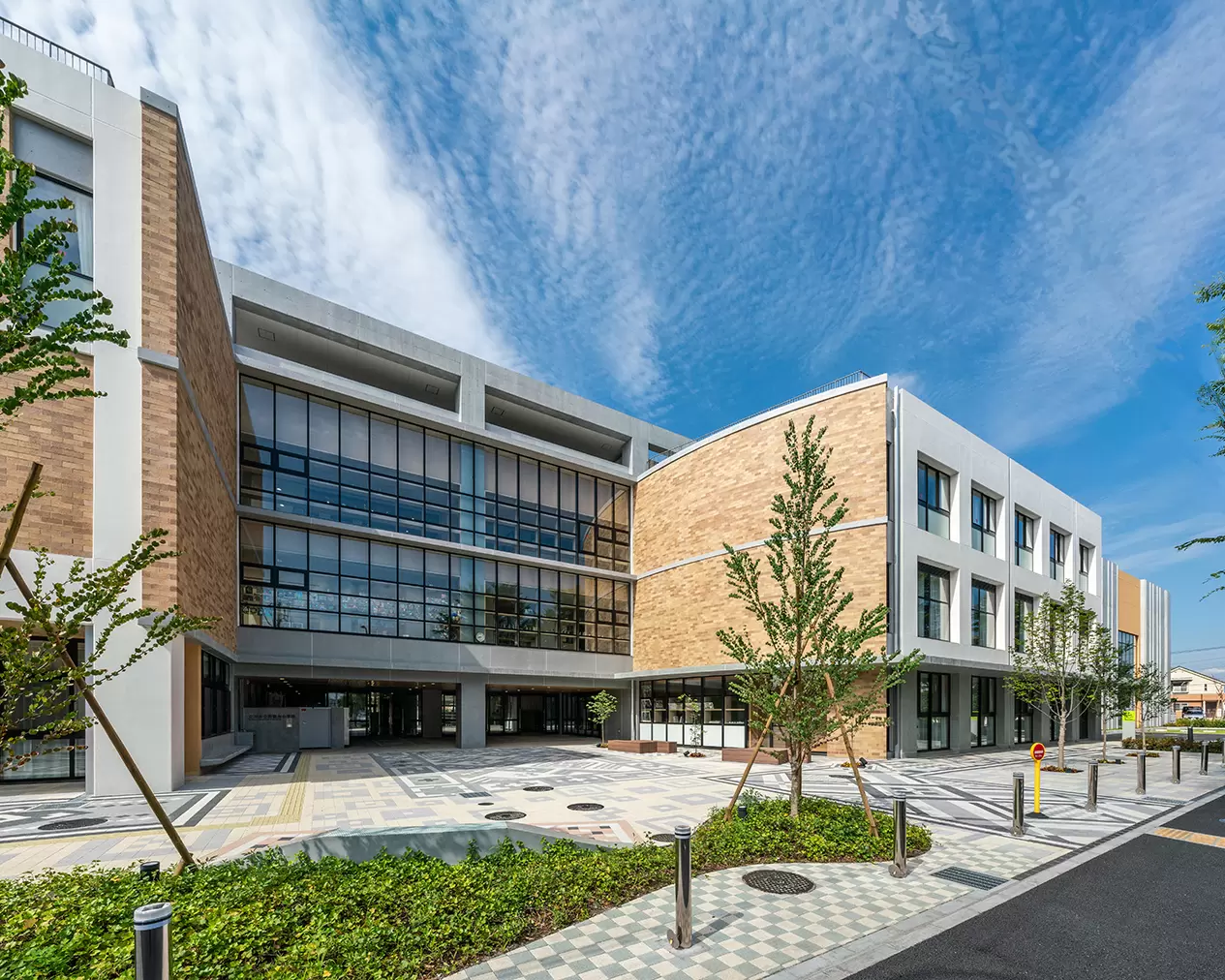 東京都立川市立若葉台小学校（プロポーザル最優秀）