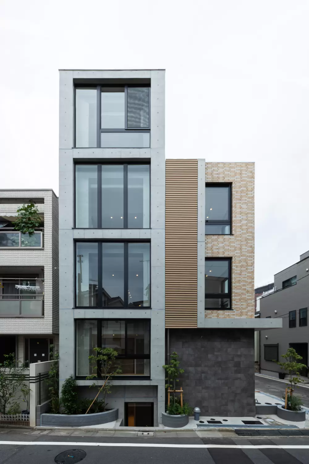 豊島区集合住宅　24年6月竣工