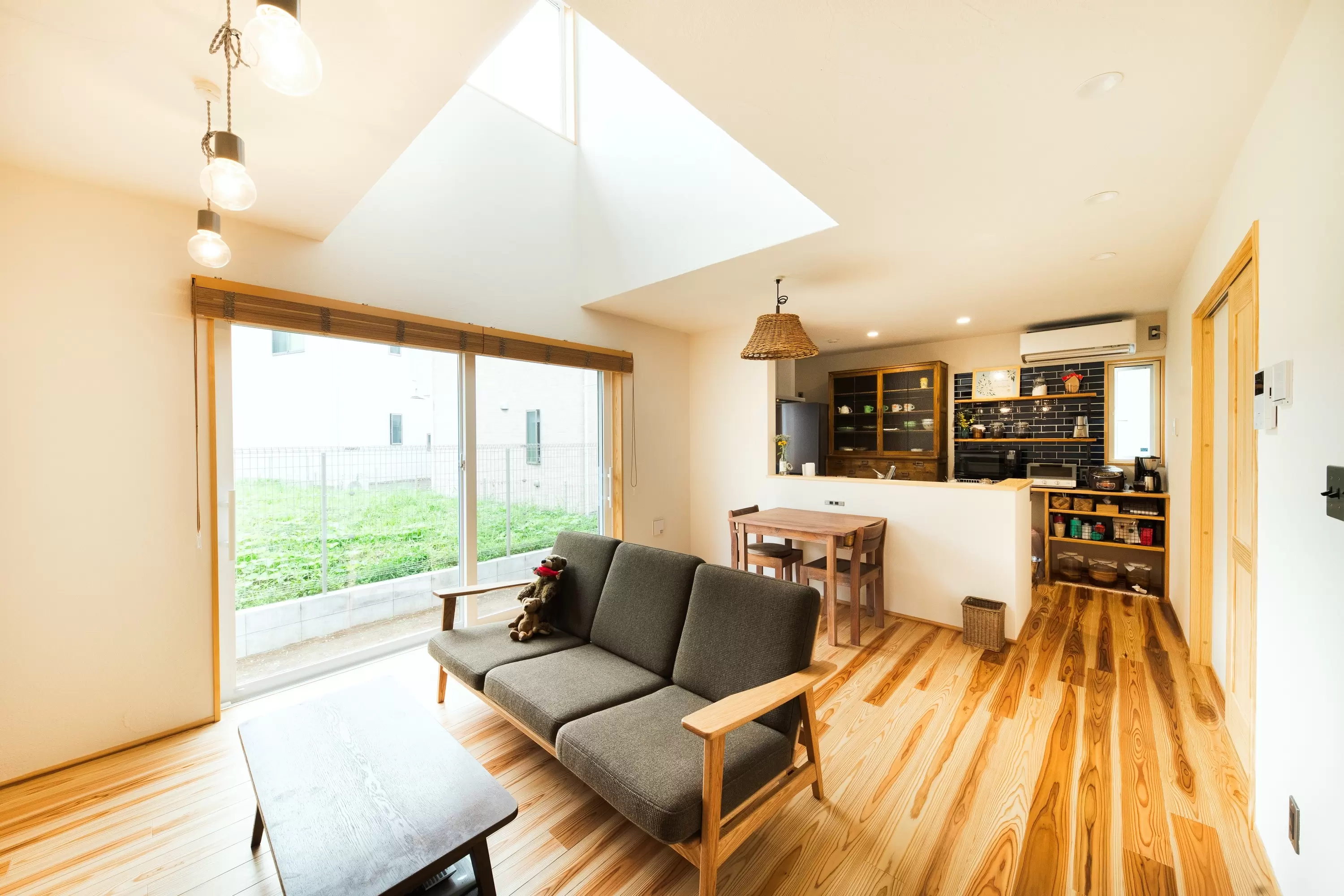 木の香りや触り心地などに包まれた気持ちの良い空間は、過ごしたくなる家、帰りたくなる家になります