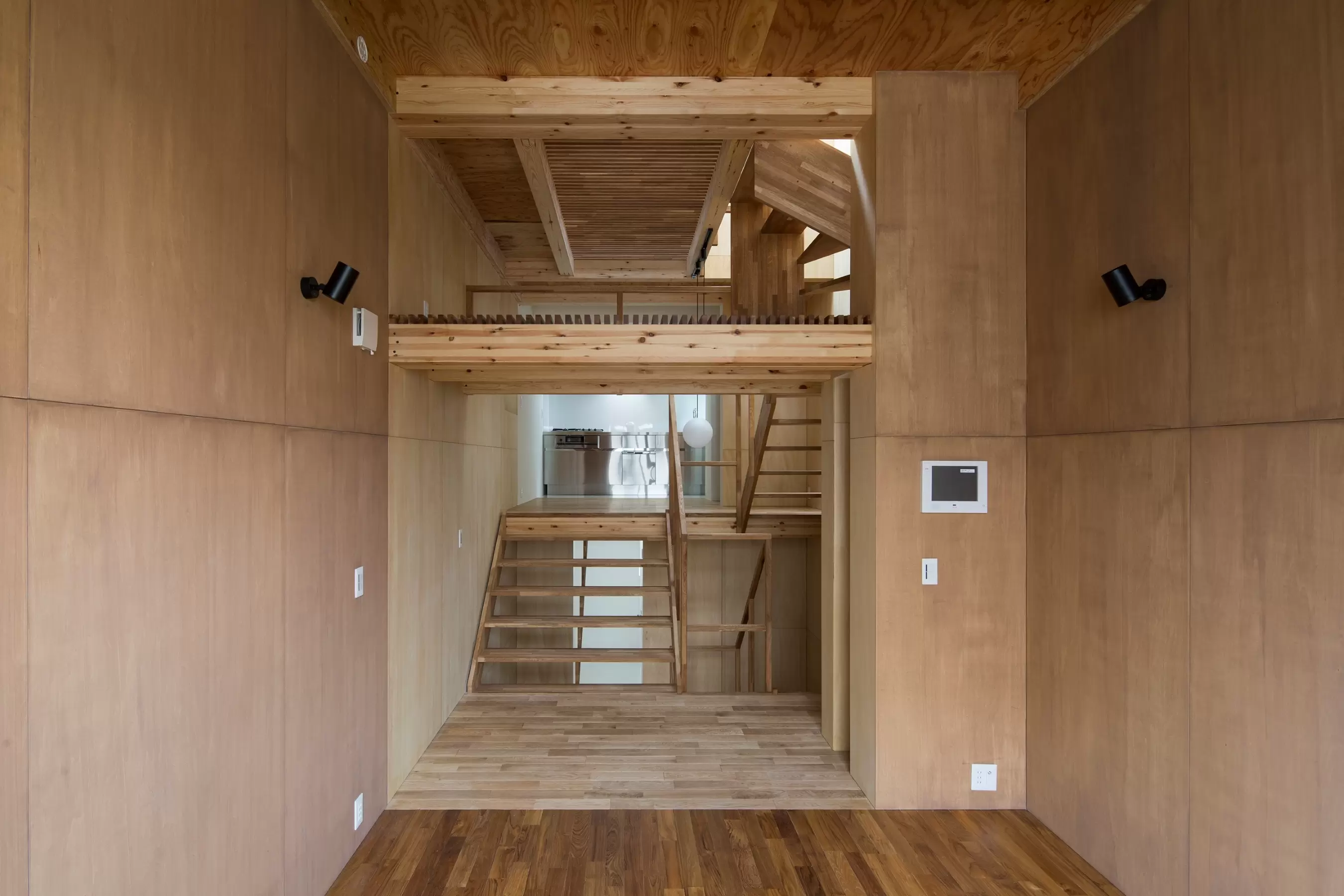 House in Osaki　木の温もりに囲まれた開放感のある空間